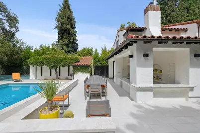 560 Center Dr, Palo Alto, CA 94301 - Photo 44