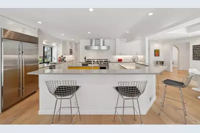 560 Center Dr, Palo Alto, CA 94301 - Photo 16