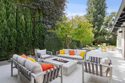 560 Center Dr, Palo Alto, CA 94301 - Photo 12