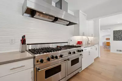 560 Center Dr, Palo Alto, CA 94301 - Photo 18