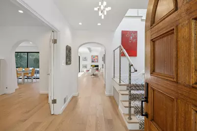 560 Center Dr, Palo Alto, CA 94301 - Photo 4