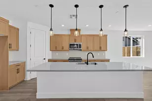 226 Golden Gate Ln, Vacaville, CA 95687 - Photo 2