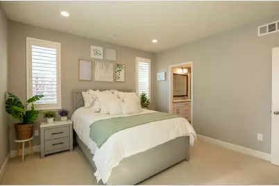 1018 Onofrio Ln 2, San Jose, CA 95131 - Photo 16