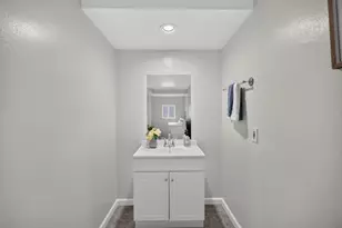 375 S 22nd St, San Jose, CA 95116 - Photo 16