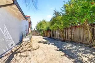 6543 Skyfarm Dr, San Jose, CA 95120 - Photo 52
