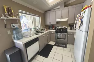 946 La Mancha Way, Salinas, CA 93905 - Photo 6