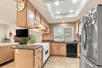2097 Flintfield Dr, San Jose, CA 95148 - Photo 18