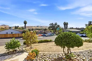2097 Flintfield Dr, San Jose, CA 95148 - Photo 46