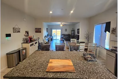 1948 Mastrangelo St, Los Banos, CA 93635 - Photo 12