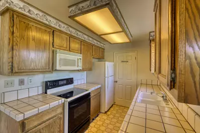 1056 Padre Dr 4, Salinas, CA 93901 - Photo 8