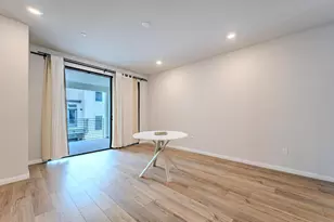 290 Waters Park Cir, San Mateo, CA 94403 - Photo 2