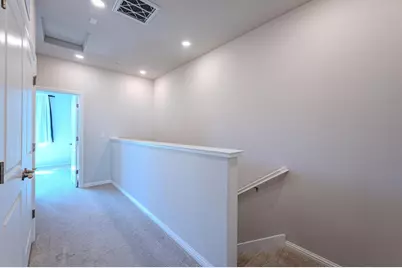 290 Waters Park Cir, San Mateo, CA 94403 - Photo 10