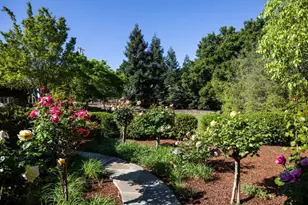 12366 Priscilla Ln, Los Altos Hills, CA 94022 - Photo 14