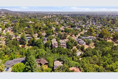 643 Vista Dr, Redwood City, CA 94062 - Photo 56