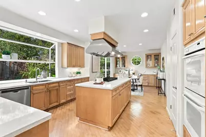 18896 Woodleigh Ct, Saratoga, CA 95070 - Photo 12