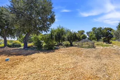 10095 Monterey Rd, Gilroy, CA 95020 - Photo 10
