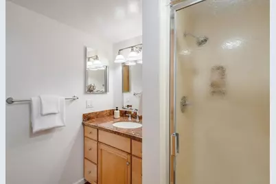 210 Avila Rd, San Mateo, CA 94402 - Photo 44