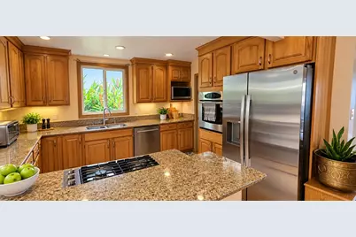 731 Thornhill Dr, Daly City, CA 94015 - Photo 6
