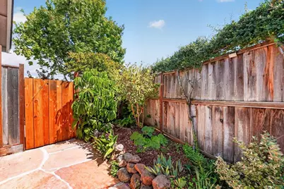 722 Heather Ct, Watsonville, CA 95076 - Photo 4