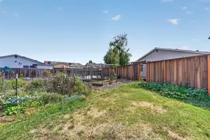 722 Heather Ct, Watsonville, CA 95076 - Photo 8