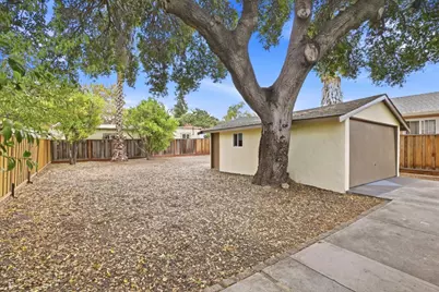542 N 12th St, San Jose, CA 95112 - Photo 30