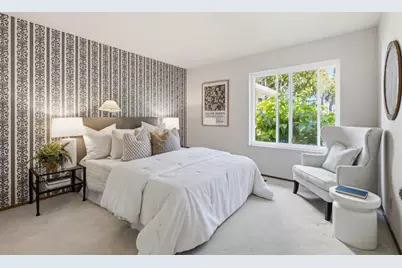 1345 Lakeview Dr, Hillsborough, CA 94010 - Photo 36
