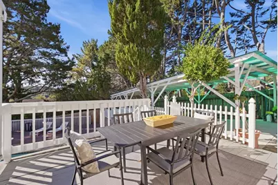 1345 Lakeview Dr, Hillsborough, CA 94010 - Photo 32