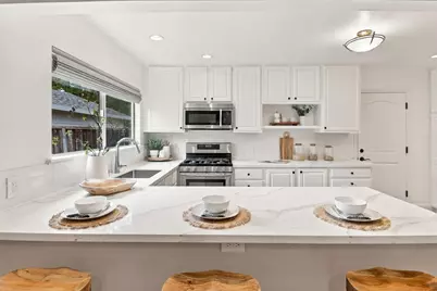 111 Hedge Rd, Menlo Park, CA 94025 - Photo 20
