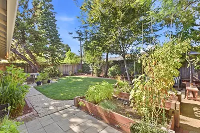 1377 Sprucewood Dr, San Jose, CA 95118 - Photo 20
