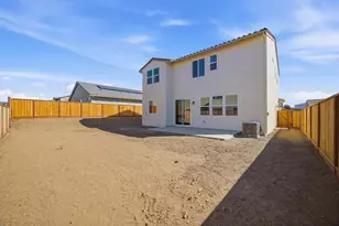 2010 Peony St, Hollister, CA 95023 - Photo 6