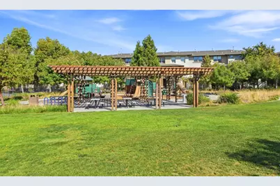646 Luna Park Dr, San Jose, CA 95112 - Photo 32