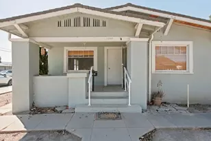 1196 West St, Hollister, CA 95023 - Photo 2
