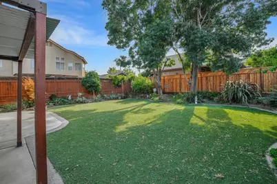 825 Foxwood Dr, Tracy, CA 95376 - Photo 32