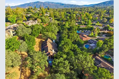 217 Mistletoe Rd, Los Gatos, CA 95032 - Photo 88