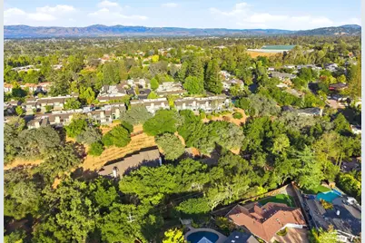 217 Mistletoe Rd, Los Gatos, CA 95032 - Photo 94