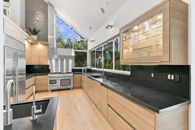 217 Mistletoe Rd, Los Gatos, CA 95032 - Photo 16
