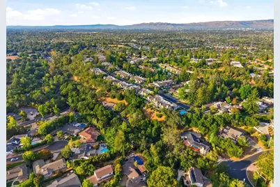 217 Mistletoe Rd, Los Gatos, CA 95032 - Photo 98