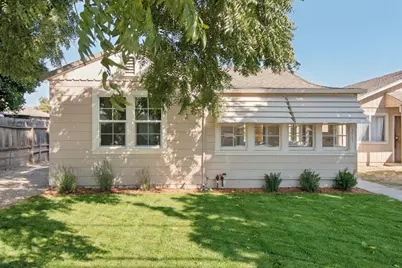 219 Line St, Hollister, CA 95023 - Photo 2