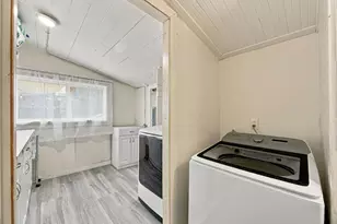 307 E 6th St, Gilroy, CA 95020 - Photo 32