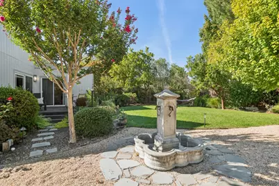 363 Dahlia Dr, Sonoma, CA 95476 - Photo 40