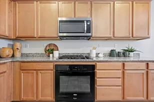 1367 Shore Dr, San Jose, CA 95131 - Photo 28