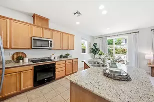 1367 Shore Dr, San Jose, CA 95131 - Photo 22