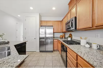 1367 Shore Dr, San Jose, CA 95131 - Photo 26