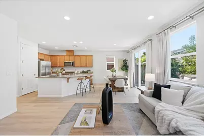 1367 Shore Dr, San Jose, CA 95131 - Photo 14