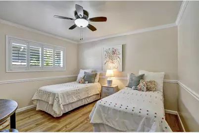 126 Oakwood Dr, Redwood City, CA 94061 - Photo 1