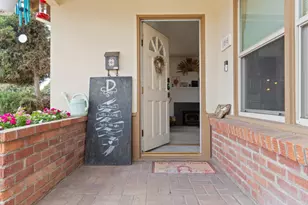 1095 Tyler St, Salinas, CA 93906 - Photo 2