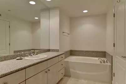 130 E San Fernando St 407, San Jose, CA 95112 - Photo 4