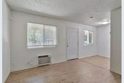 360 N Calaveras St, Fresno, CA 93701 - Photo 6