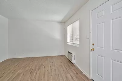 360 N Calaveras St, Fresno, CA 93701 - Photo 8
