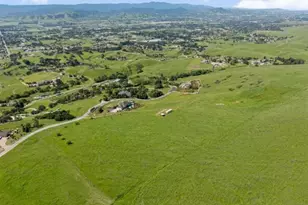 2550 Butch Dr, Gilroy, CA 95020 - Photo 1